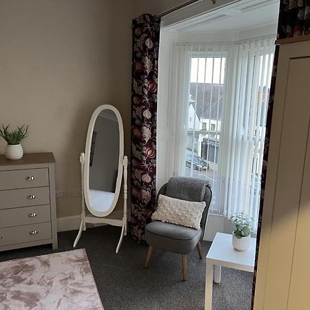 3 Bed Cozy Antrim Apartment With Great Views Exterior photo