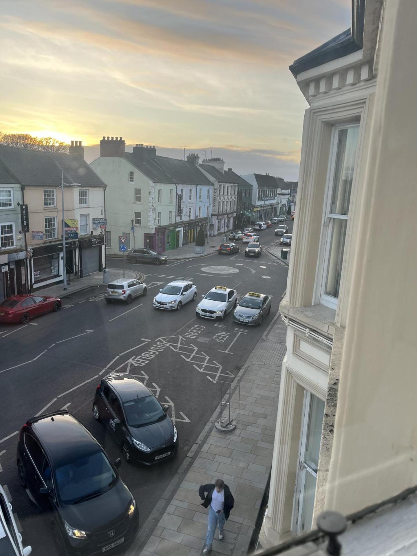 3 Bed Cozy Antrim Apartment With Great Views Exterior photo