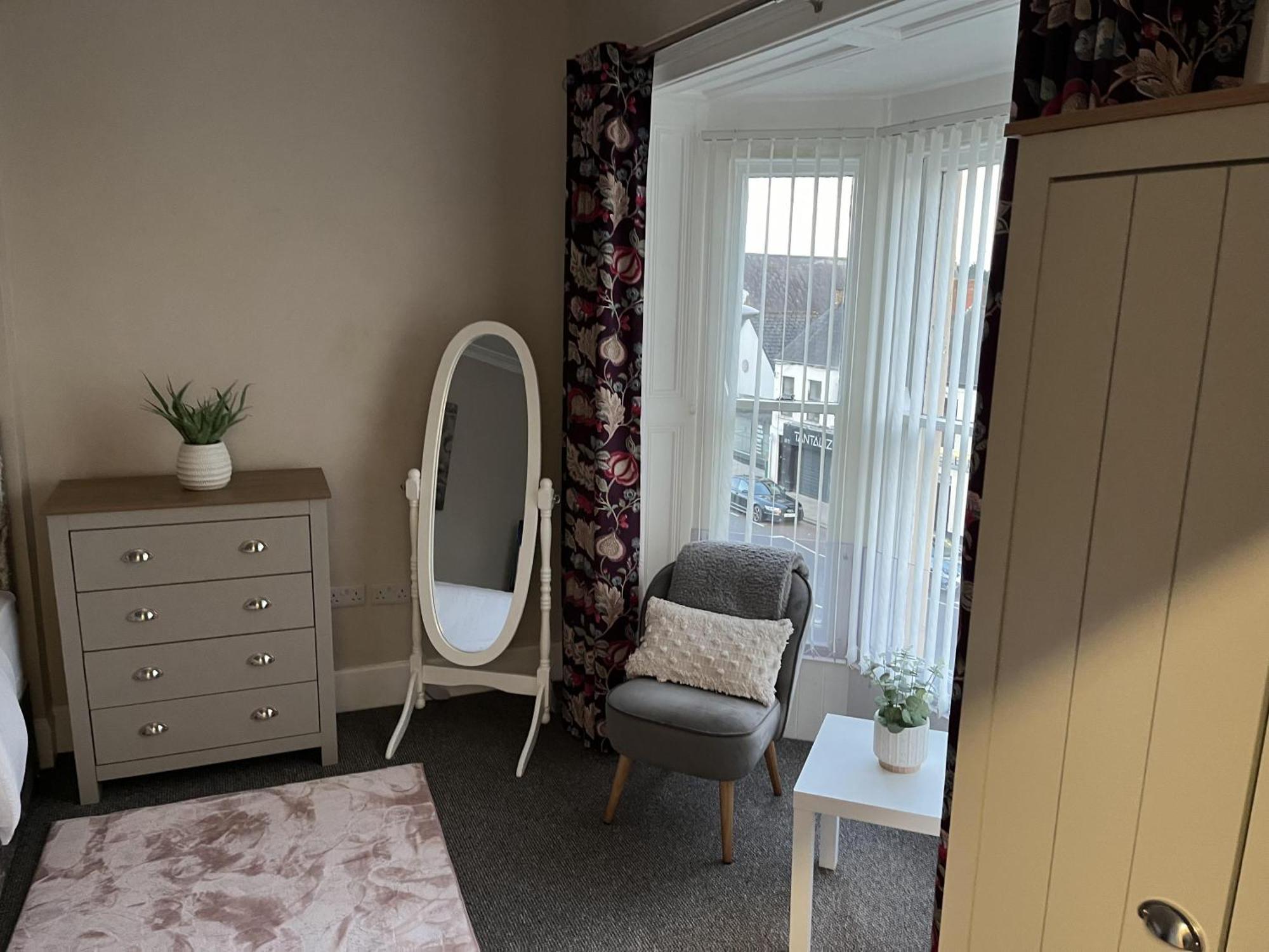 3 Bed Cozy Antrim Apartment With Great Views Exterior photo